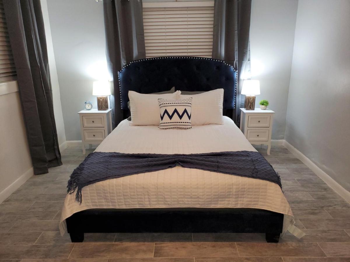 Lauderdale One-bedroom