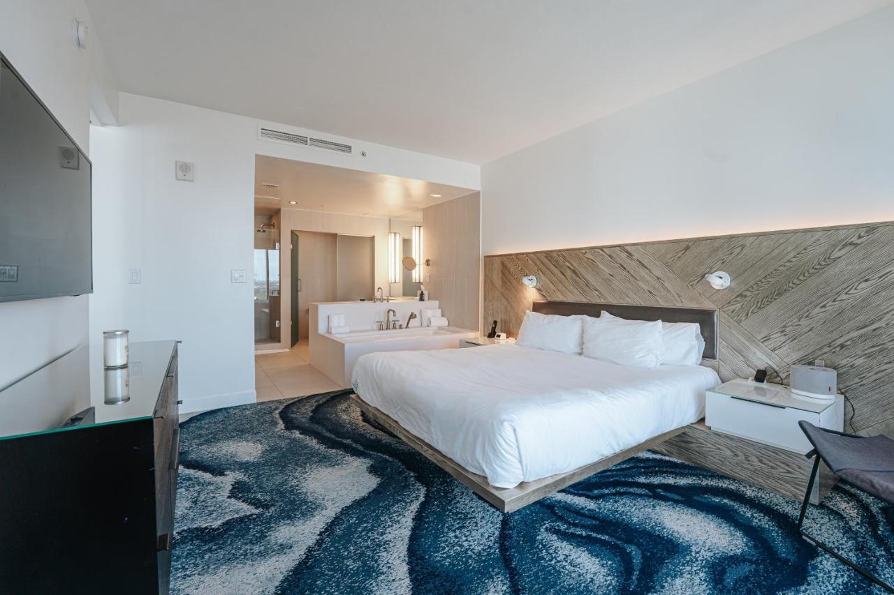 Beachfront-spacious W Aparthotel Fort Lauderdale