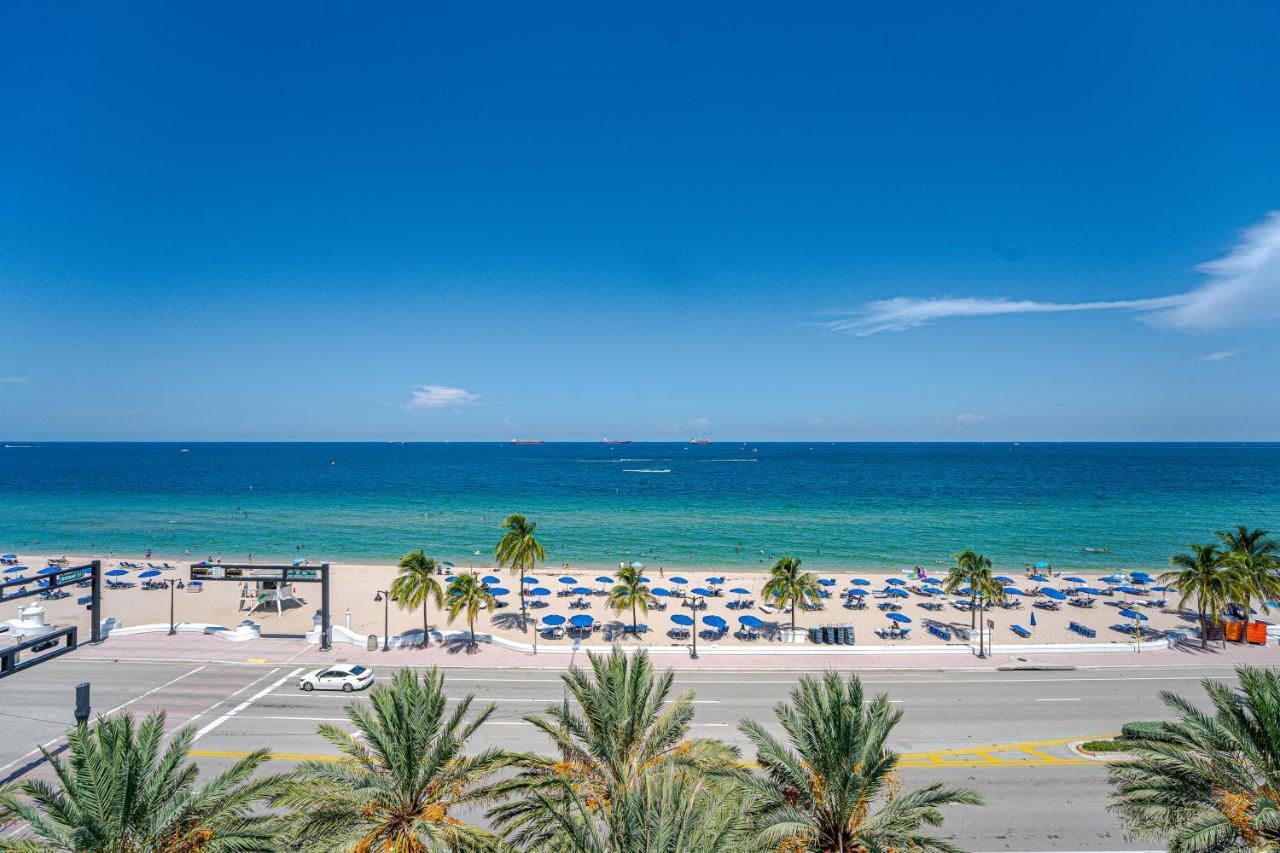 Beachfront-spacious W Aparthotel *