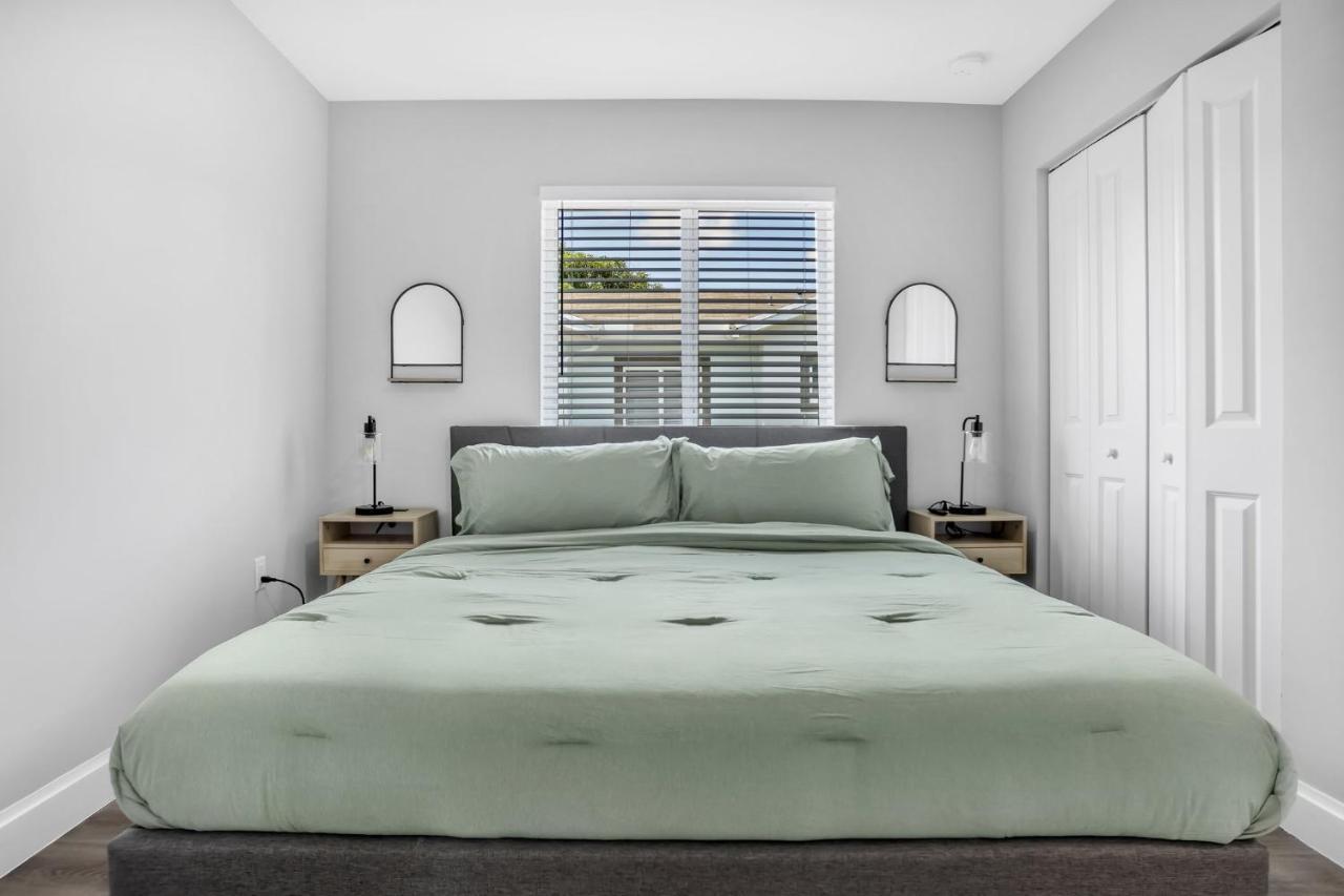 Villa Sistrunk Shades Units #1 & #2 Combined *