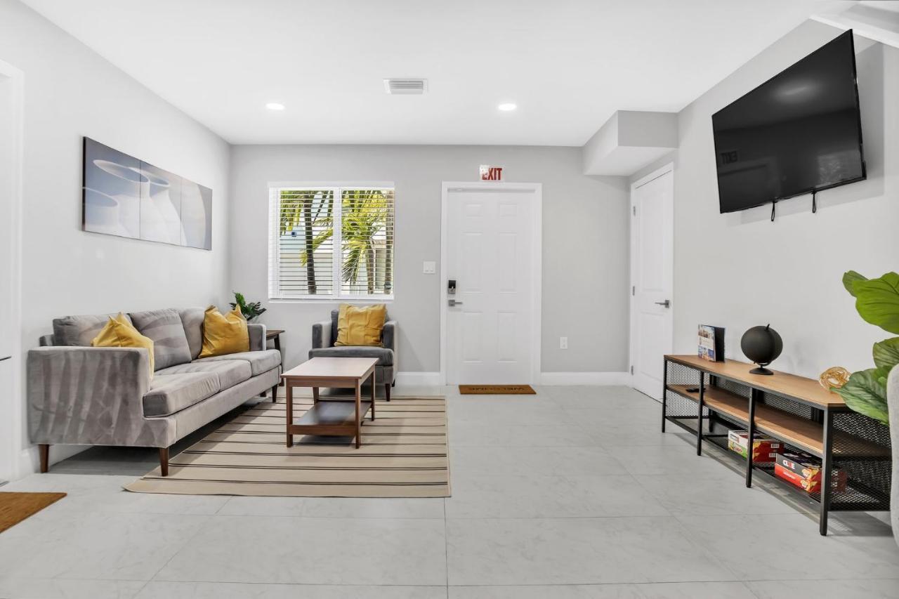 Villa Sistrunk Shades Units #1 & #2 Combined *