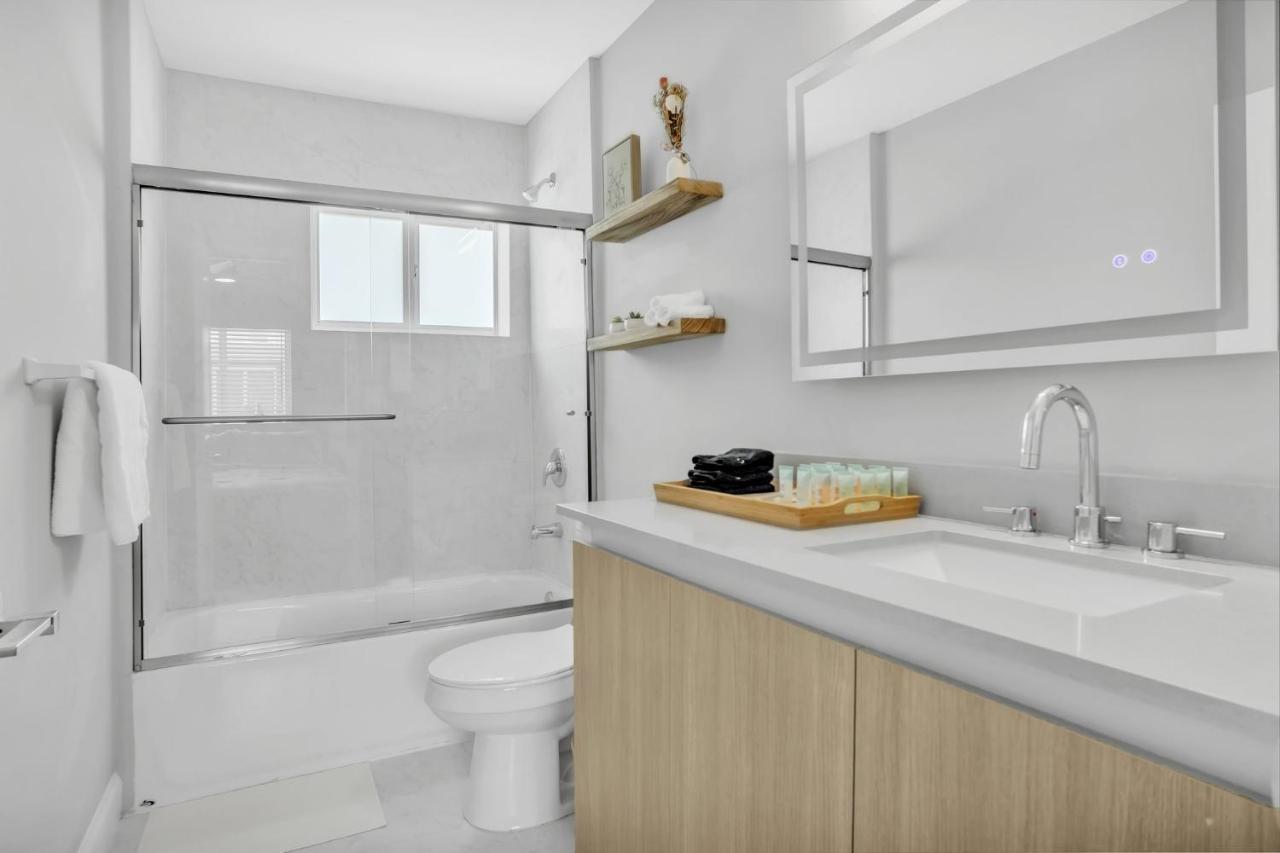 Sistrunk Shades Units #1 & #2 Combined Villa *