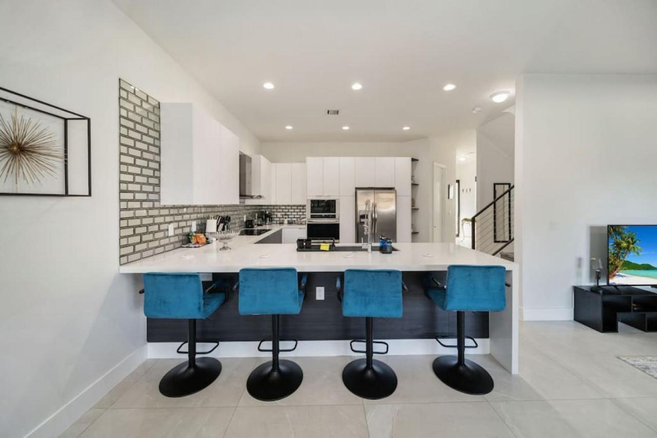 Modern Rocknhome Near Hard Rock And Fll Airport * Fort Lauderdale
