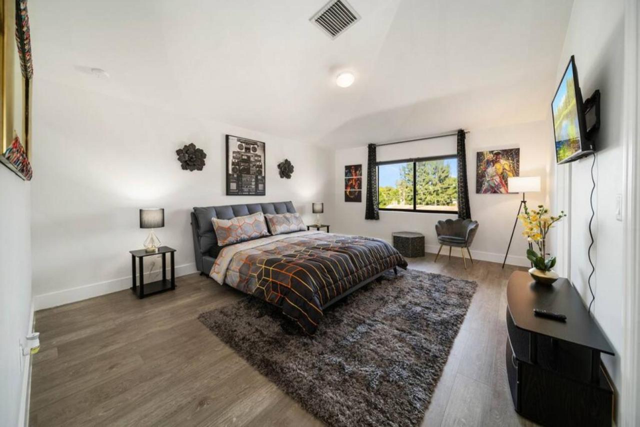 Modern Rocknhome Near Hard Rock And Fll Airport Fort Lauderdale