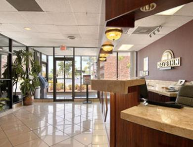 Days By Wyndham Lauderdale Airport Cruise Port Hotel