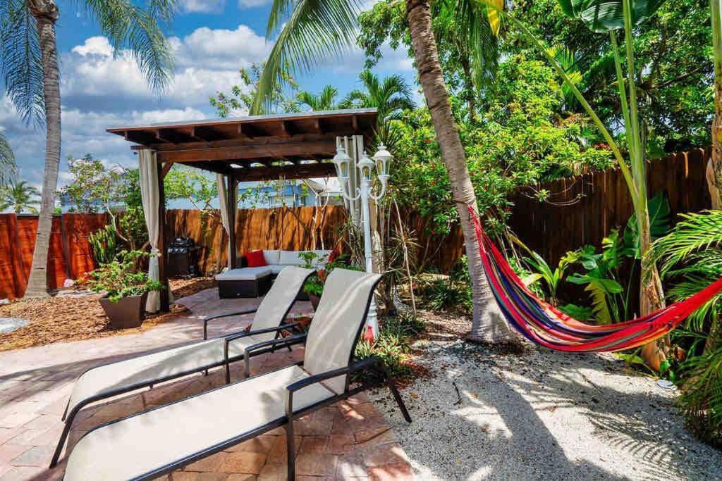 Tropical Paradise *