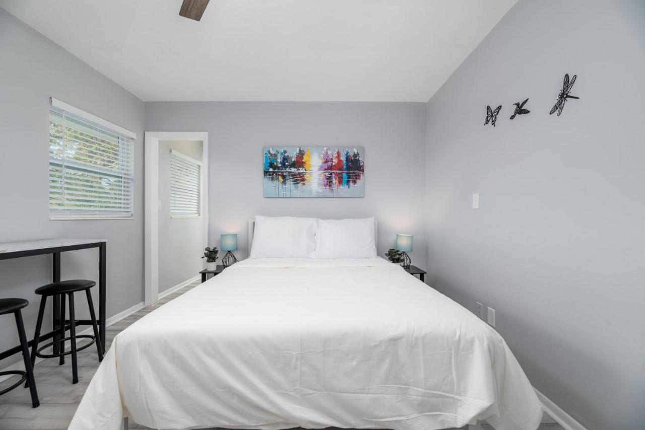 Short Walk To Wilton Drive - 5 Apartment *