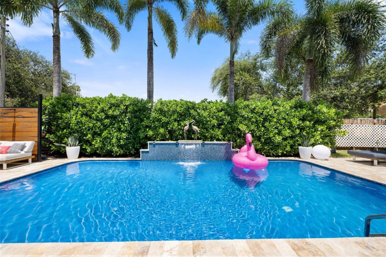 Palms Retreat! Giant Heated Pool-hottub-firepit-5min2beach-pets-ev Chgr Fort Lauderdale
