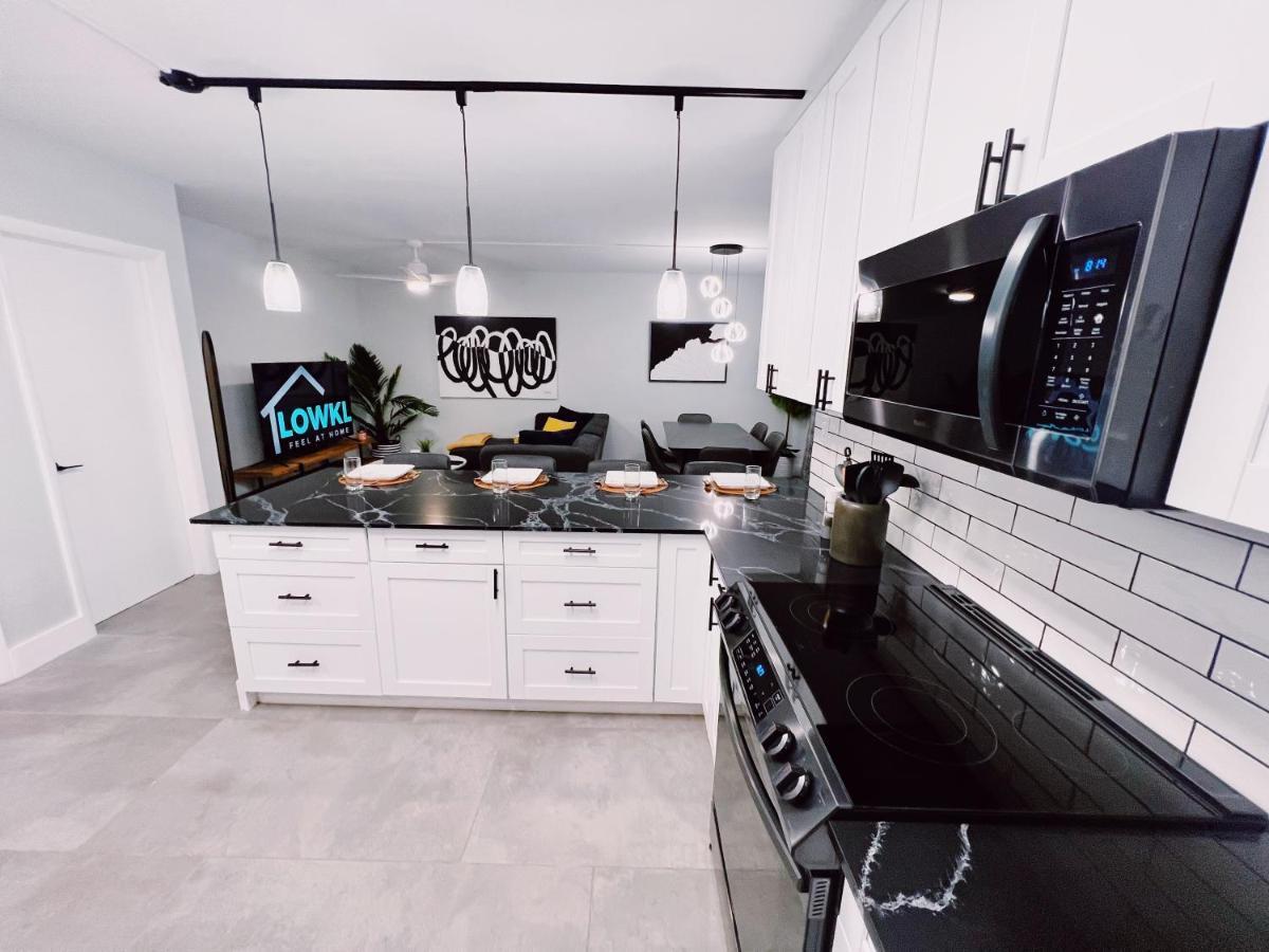 By Lowkl Apartment *