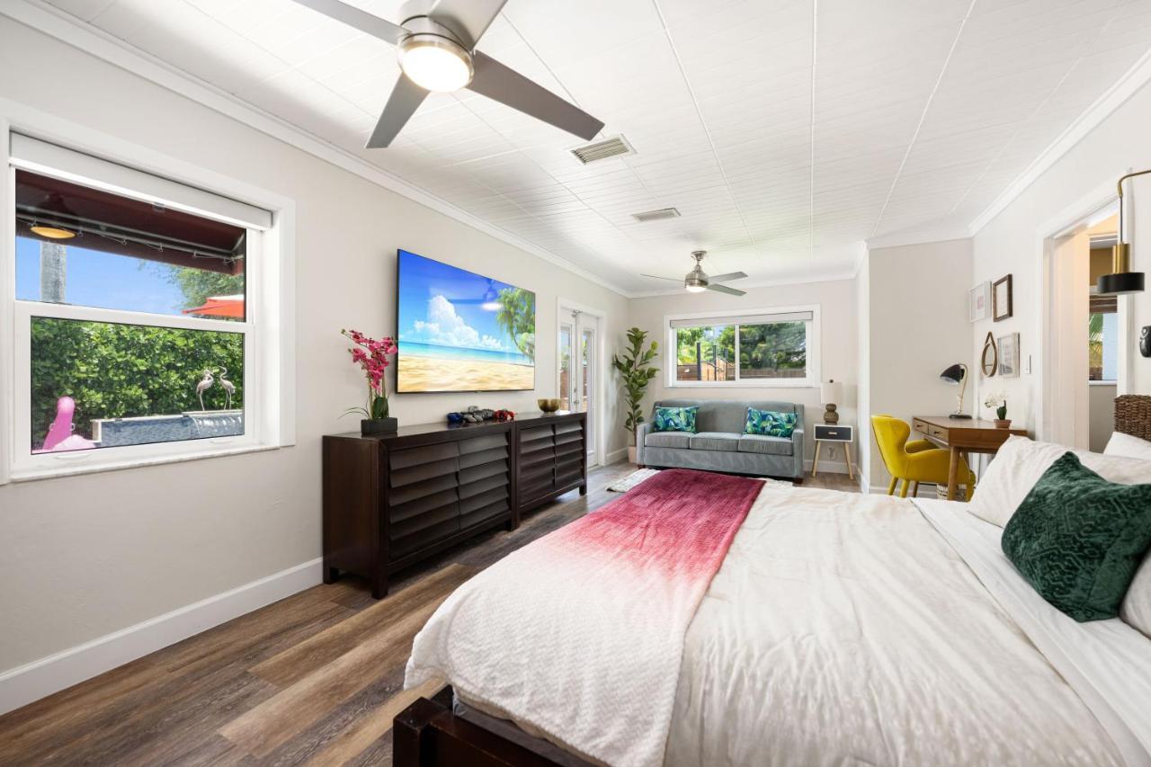 Palms Retreat! Giant Heated Pool-hottub-firepit-5min2beach-pets-ev Chgr Fort Lauderdale