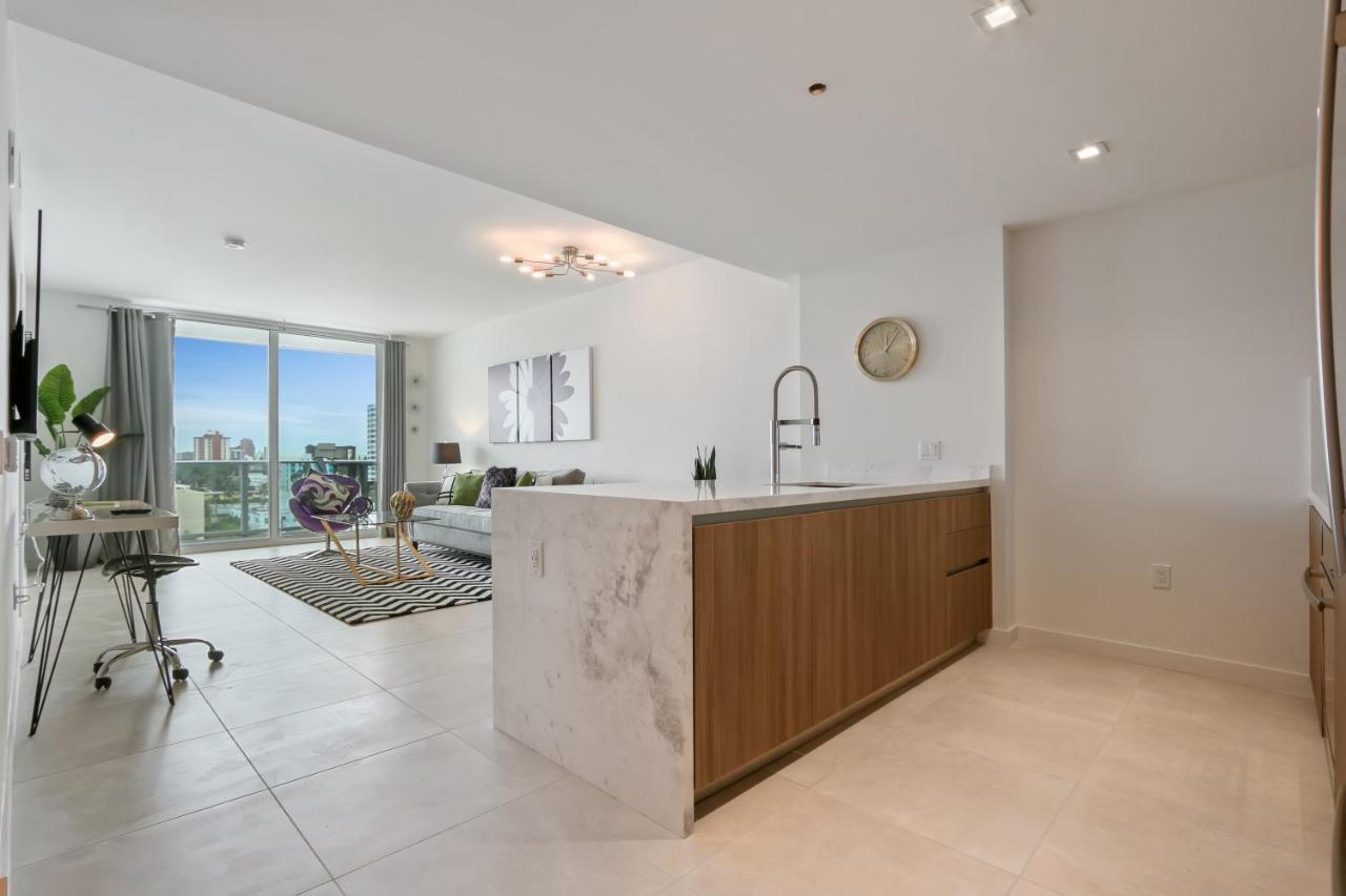 7th Fl, Modern, Pool, Gym Holiday home Fort Lauderdale