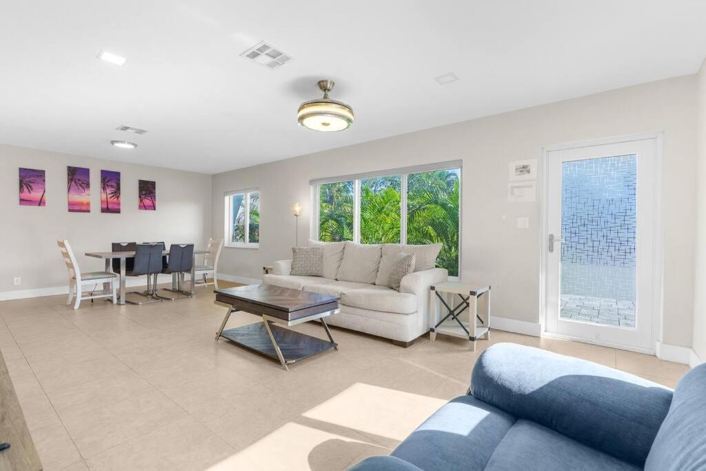 3 Mi To + Heated Pool + Grill * Fort Lauderdale