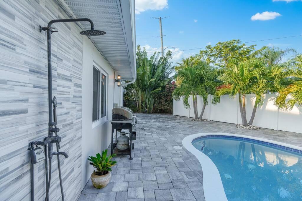 3 Mi To + Heated Pool + Grill Apartment *