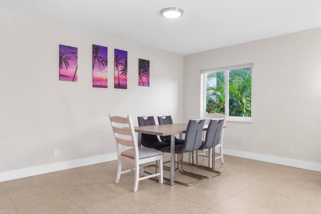 3 Mi To + Heated Pool + Grill Apartment