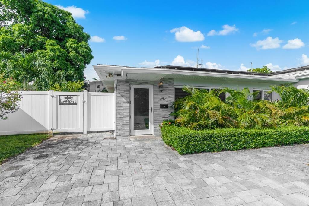 Apartment 3 Mi To + Heated Pool + Grill Fort Lauderdale