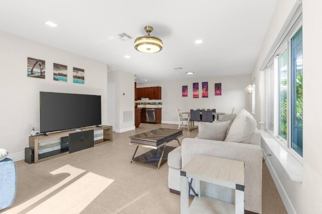 3 Mi To + Heated Pool + Grill Fort Lauderdale