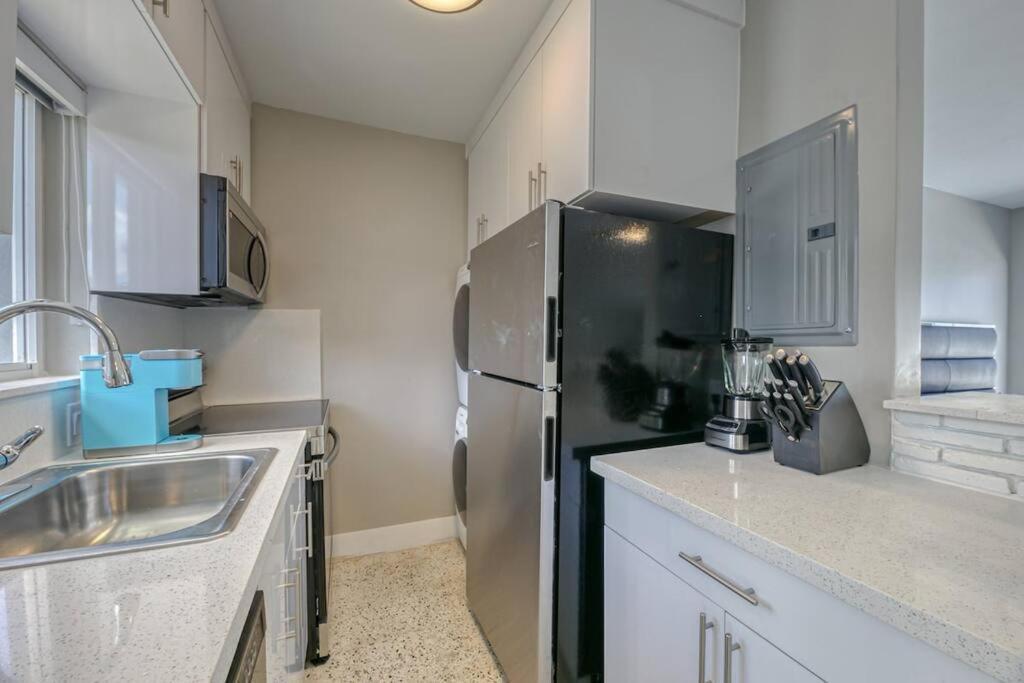 Sunshine Manor 2017-2 Apartment Fort Lauderdale