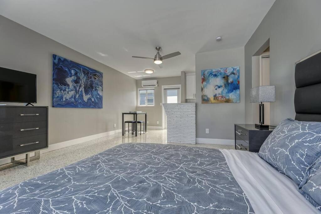 Sunshine Manor 2017-2 * Fort Lauderdale