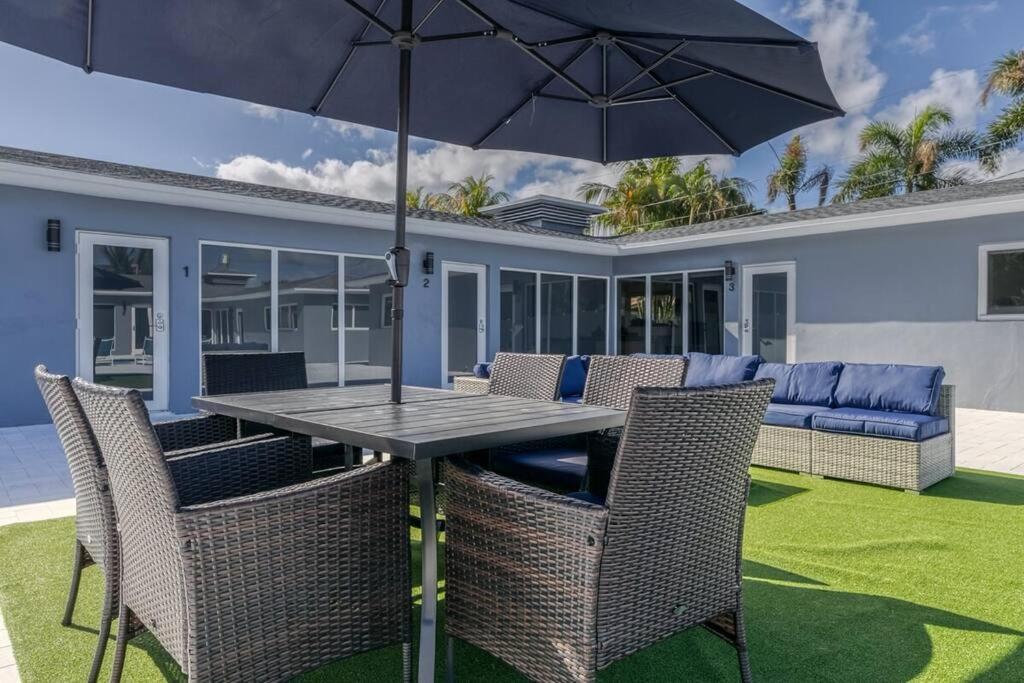 Sunshine Manor 2017-2 Apartment Fort Lauderdale