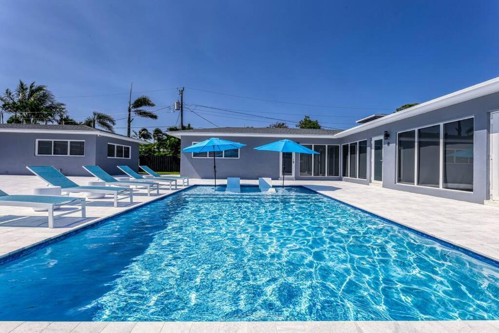 Sunshine Manor 2017-2 Apartment Fort Lauderdale