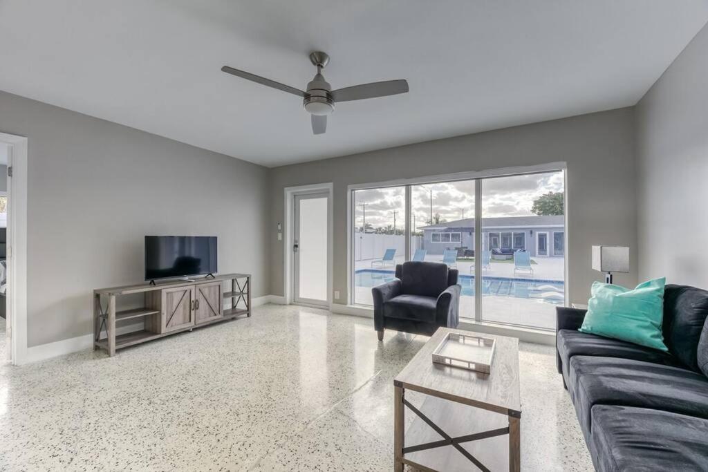 Sunshine Manor 2025-c Fort Lauderdale