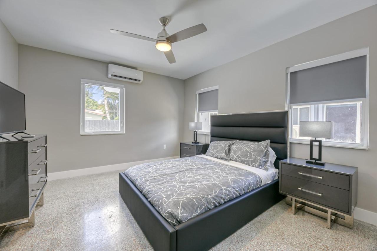 Sunshine Manors 2013 A Apartment *