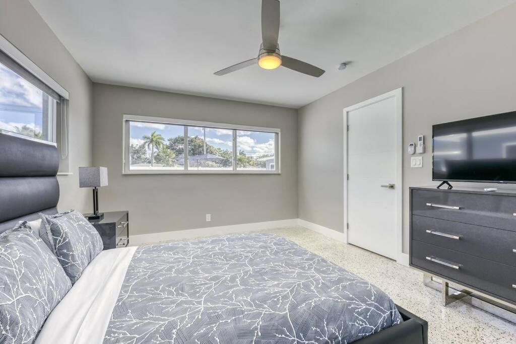 Sunshine Manors 2017-3 Apartment Fort Lauderdale
