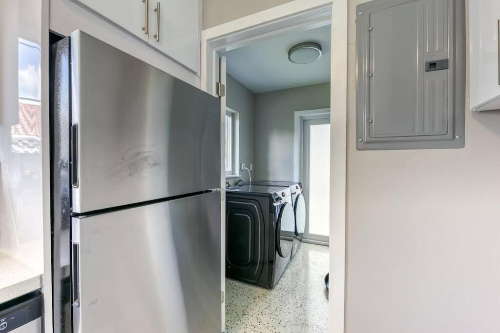 Sunshine Manors 2025-a Apartment *
