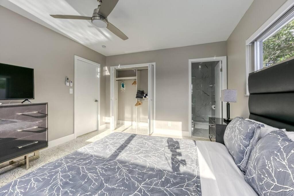 Sunshine Manor 2025-c Apartment Fort Lauderdale