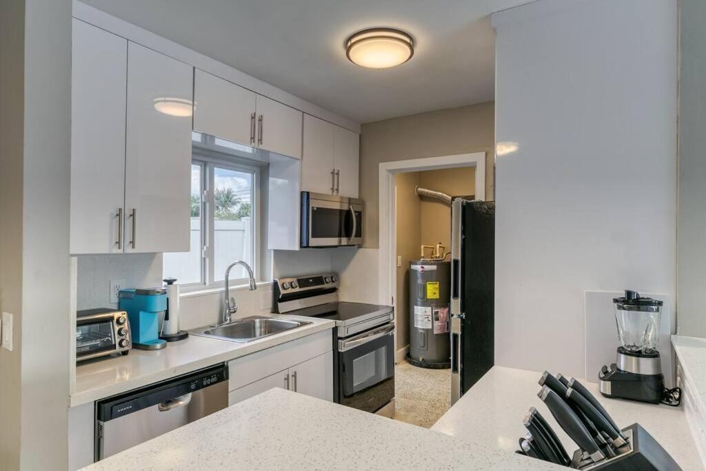 Sunshine Manor 2025-c Apartment *
