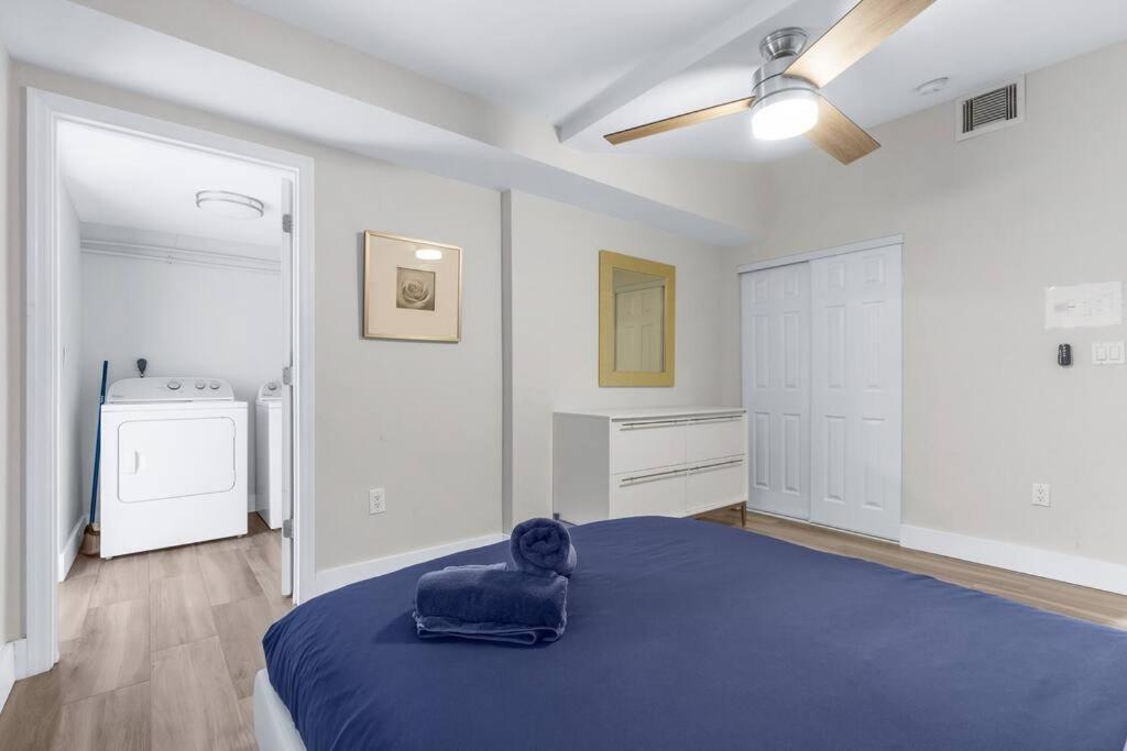 Spacious Living W/ Heated Pool + Outdoor Patio Apartment Fort Lauderdale