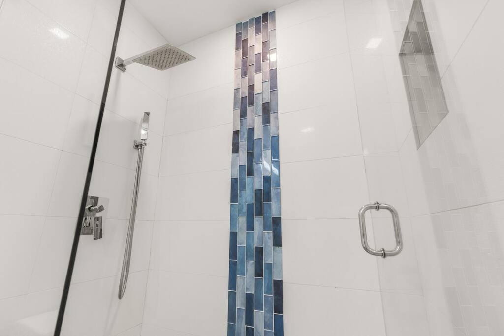 Renovated + 2mi From + Heated Pool +grill Apartment Fort Lauderdale