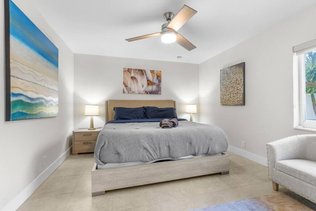 Apartment Renovated + 2mi From + Heated Pool +grill