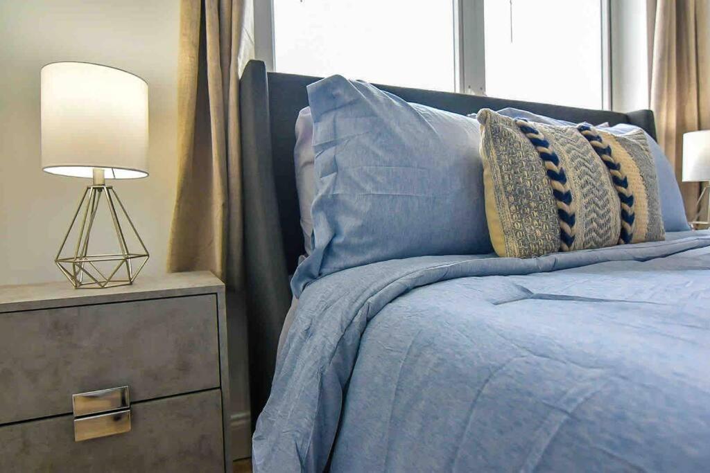 Apartment Seaside Escape Steps To Beach, Dining, Shopping And Olas! *