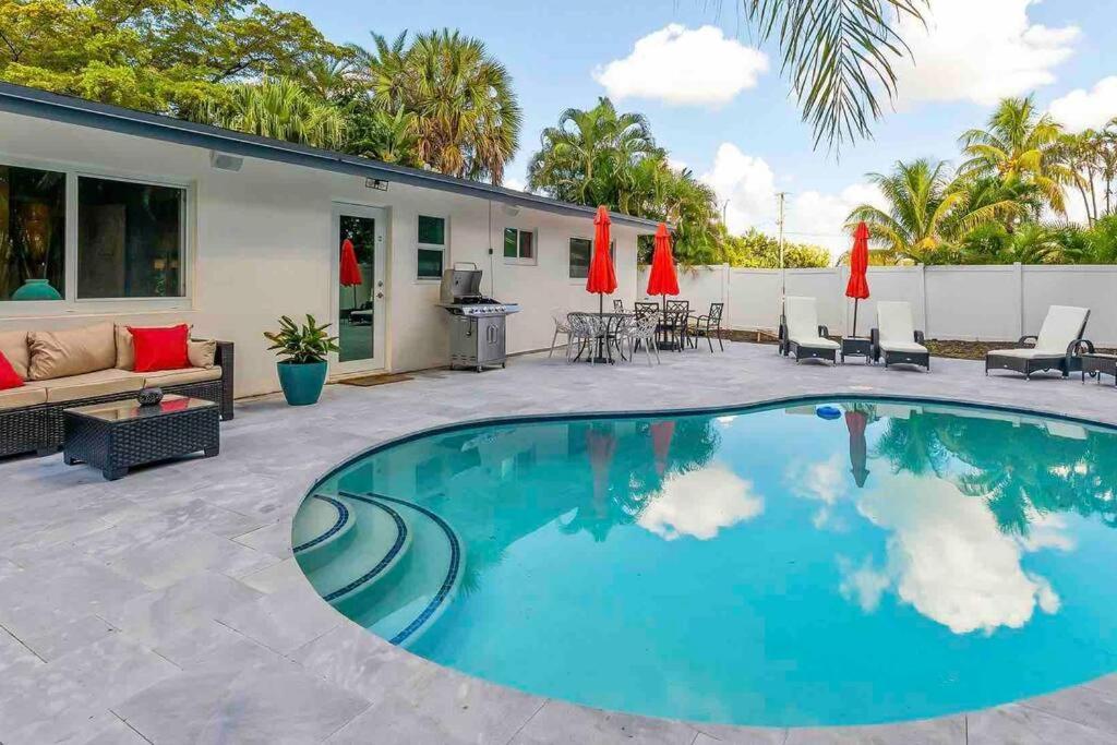 Private Oasis With Pool Near Beaches, Dining & Olas Holiday home Fort Lauderdale