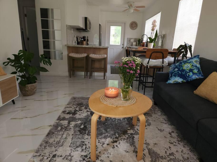 Charming Away From Holiday home *