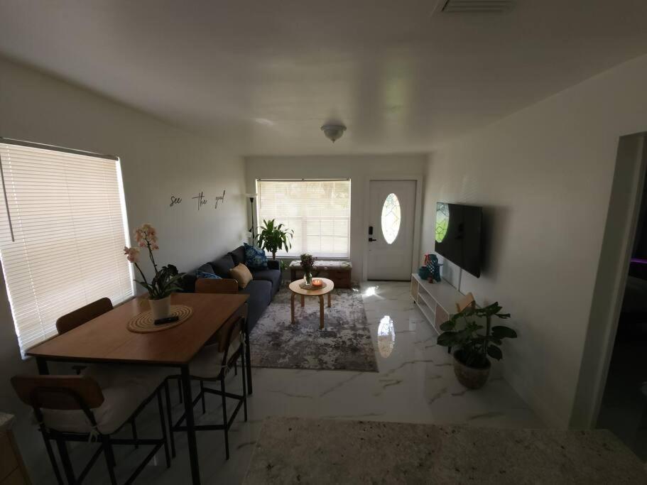 Charming Away From Holiday home *