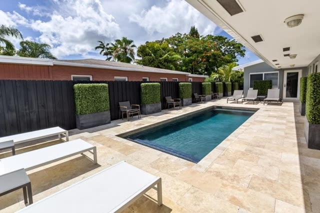 Wiltonplex Complex * Fort Lauderdale