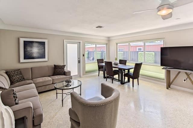 Wiltonplex Complex *
