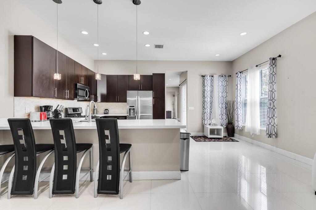 Miami/ft Lauderdale Private Retreat Near Airport.
