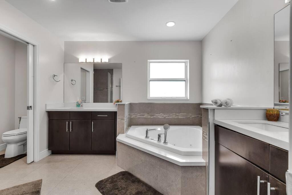 Miami/ft Lauderdale Private Retreat Near Airport. Fort Lauderdale