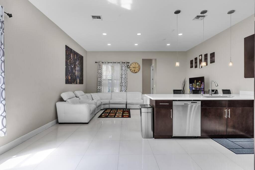 Miami/ft Lauderdale Private Retreat Near Airport. Villa Fort Lauderdale