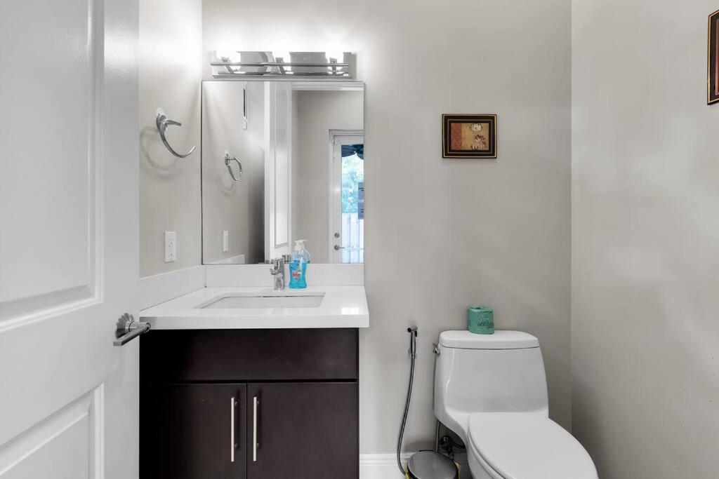 Miami/ft Lauderdale Private Retreat Near Airport. Villa