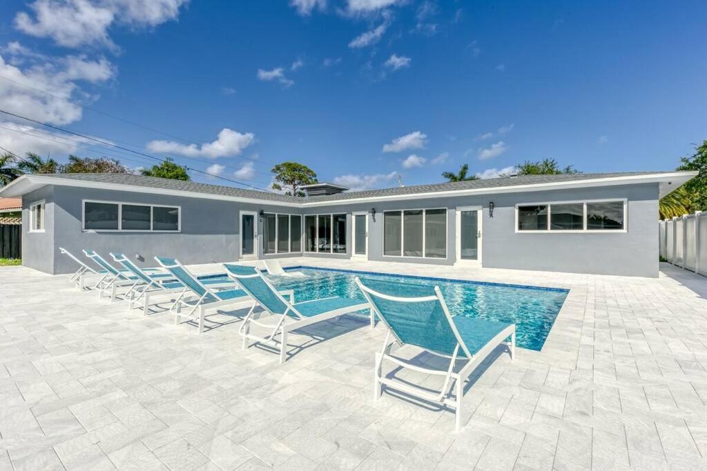 Sunshine Manor 2009 Fort Lauderdale
