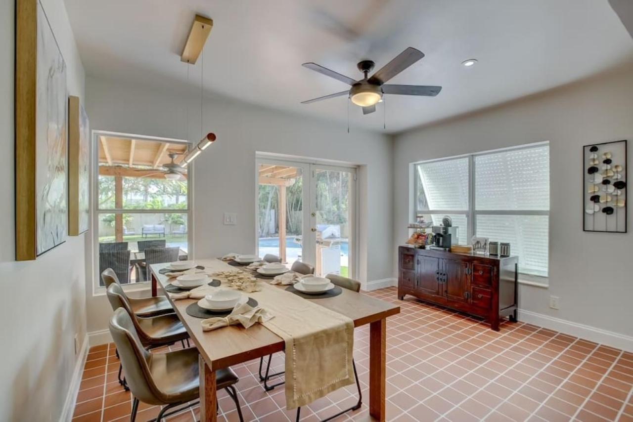Tranquil Poolside Bliss Pergola Deck Turf Yard * Fort Lauderdale