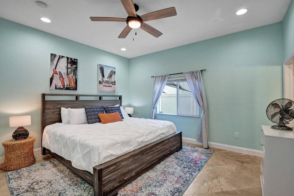 Hot Tub! Roof Top! Firepit! Boat Dock! * Fort Lauderdale
