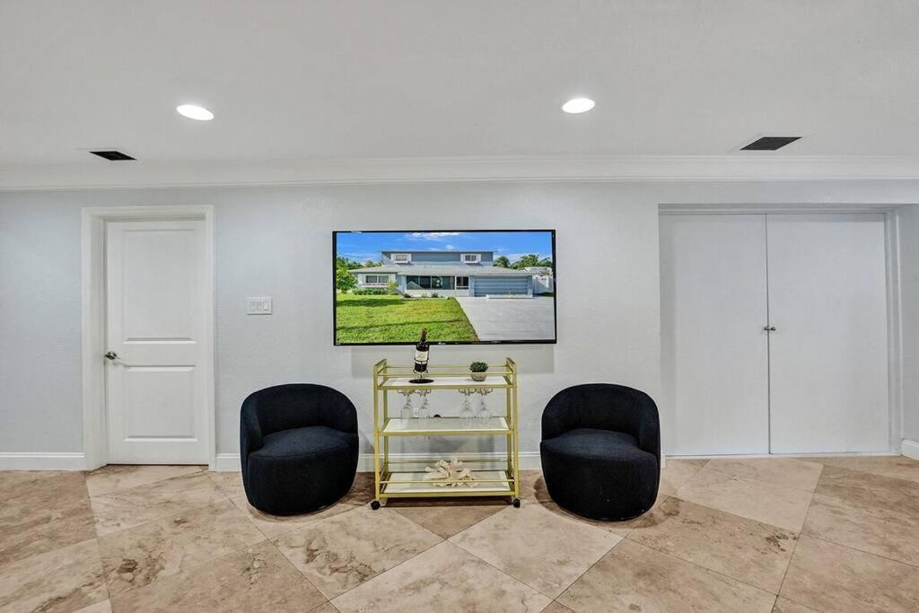Hot Tub! Roof Top! Firepit! Boat Dock! Holiday home Fort Lauderdale