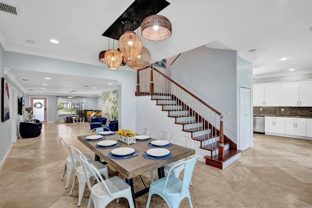 Hot Tub! Roof Top! Firepit! Boat Dock! * Fort Lauderdale