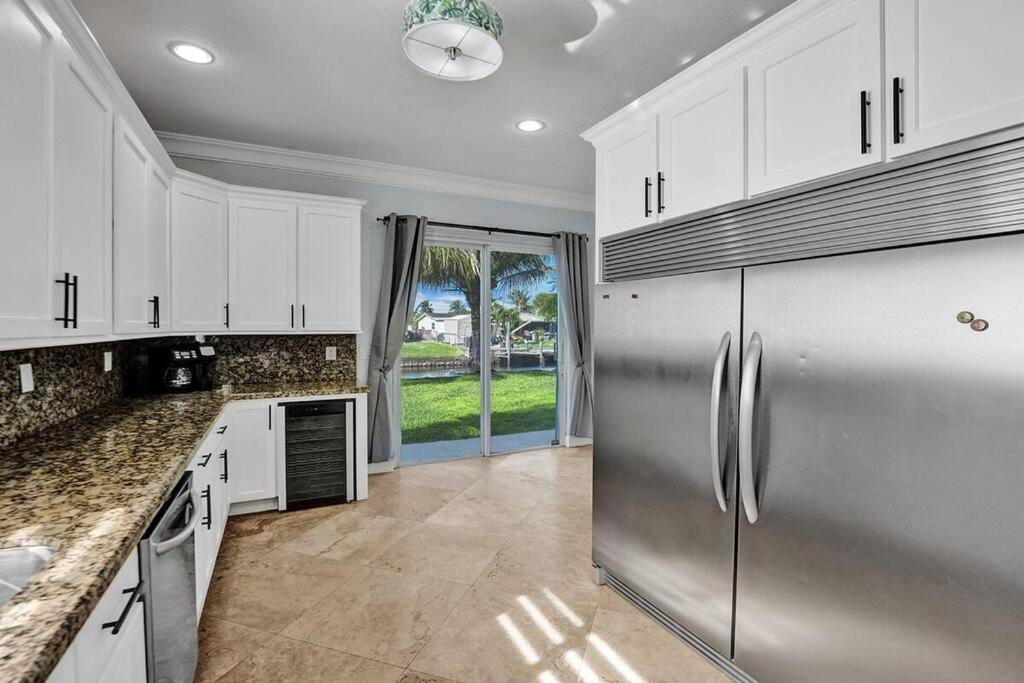 Holiday home Hot Tub! Roof Top! Firepit! Boat Dock! Fort Lauderdale