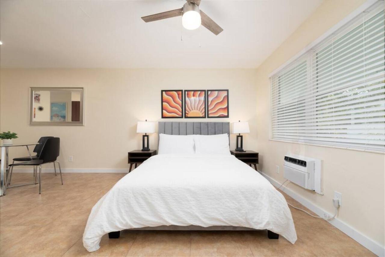 Just Off Wilton Drive 7 Apartment *